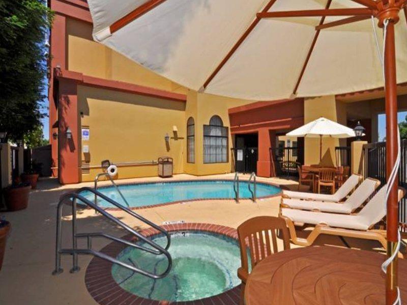 Best Western Plus Fresno Inn Bagian luar foto