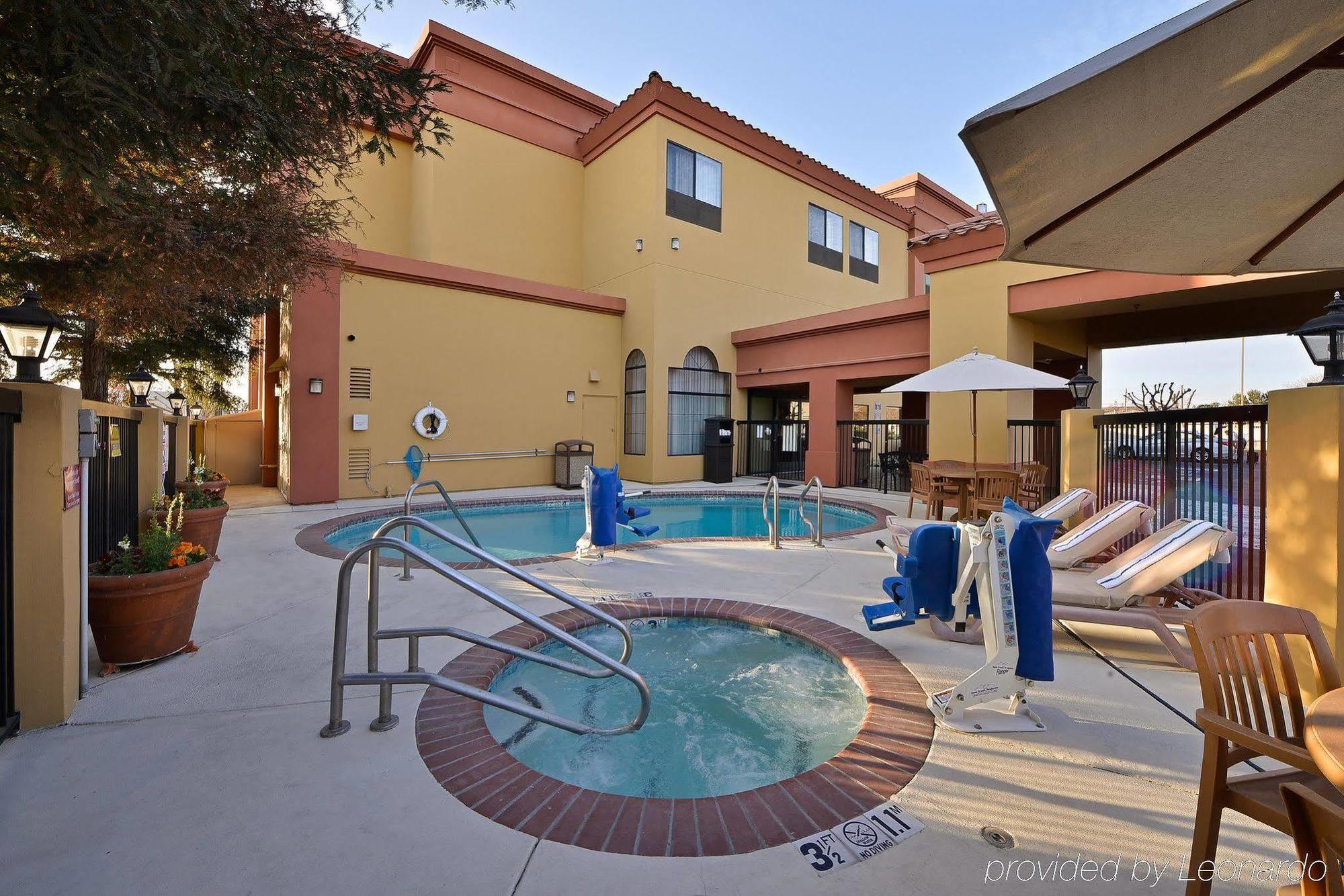 Best Western Plus Fresno Inn Bagian luar foto