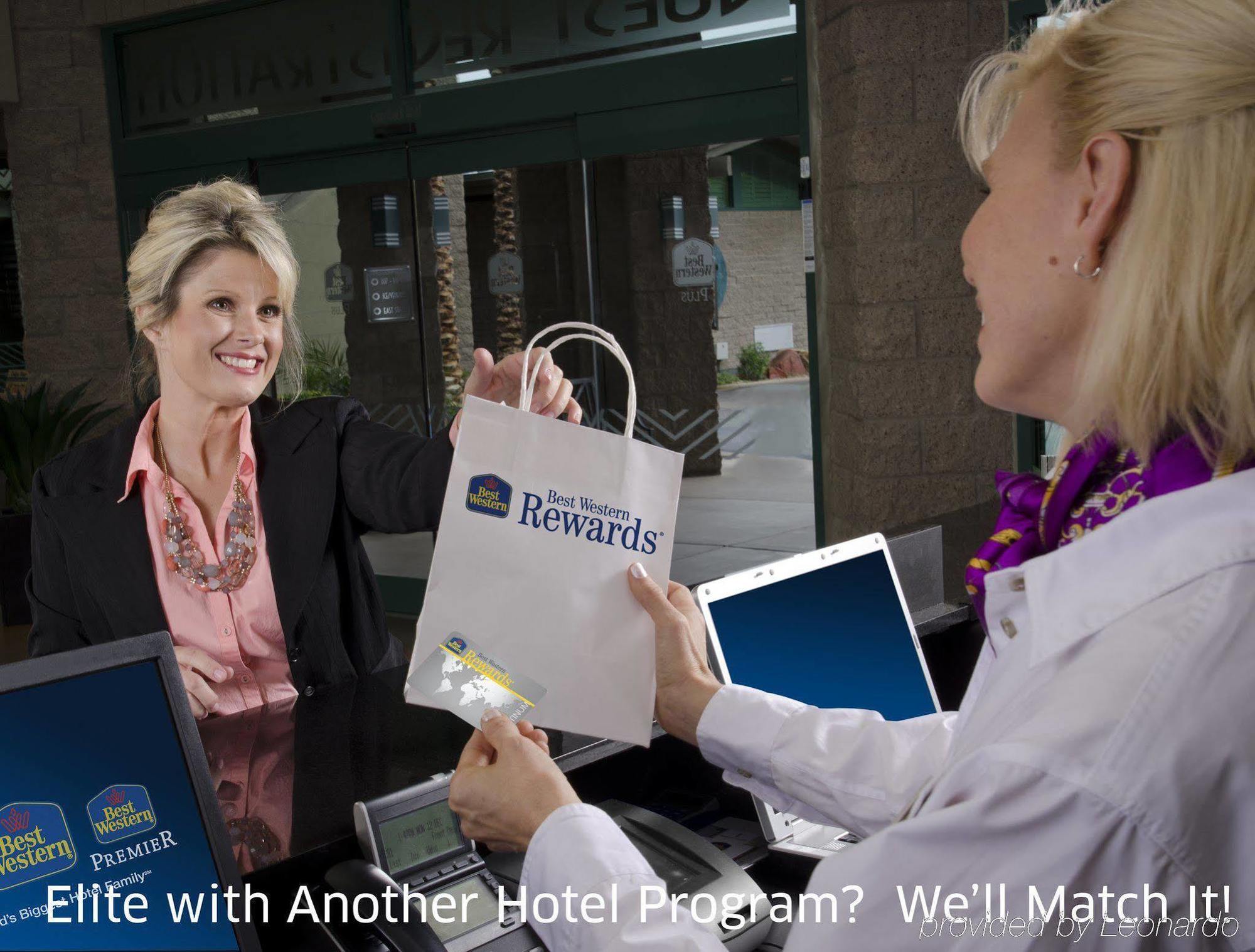 Best Western Plus Fresno Inn Bagian luar foto